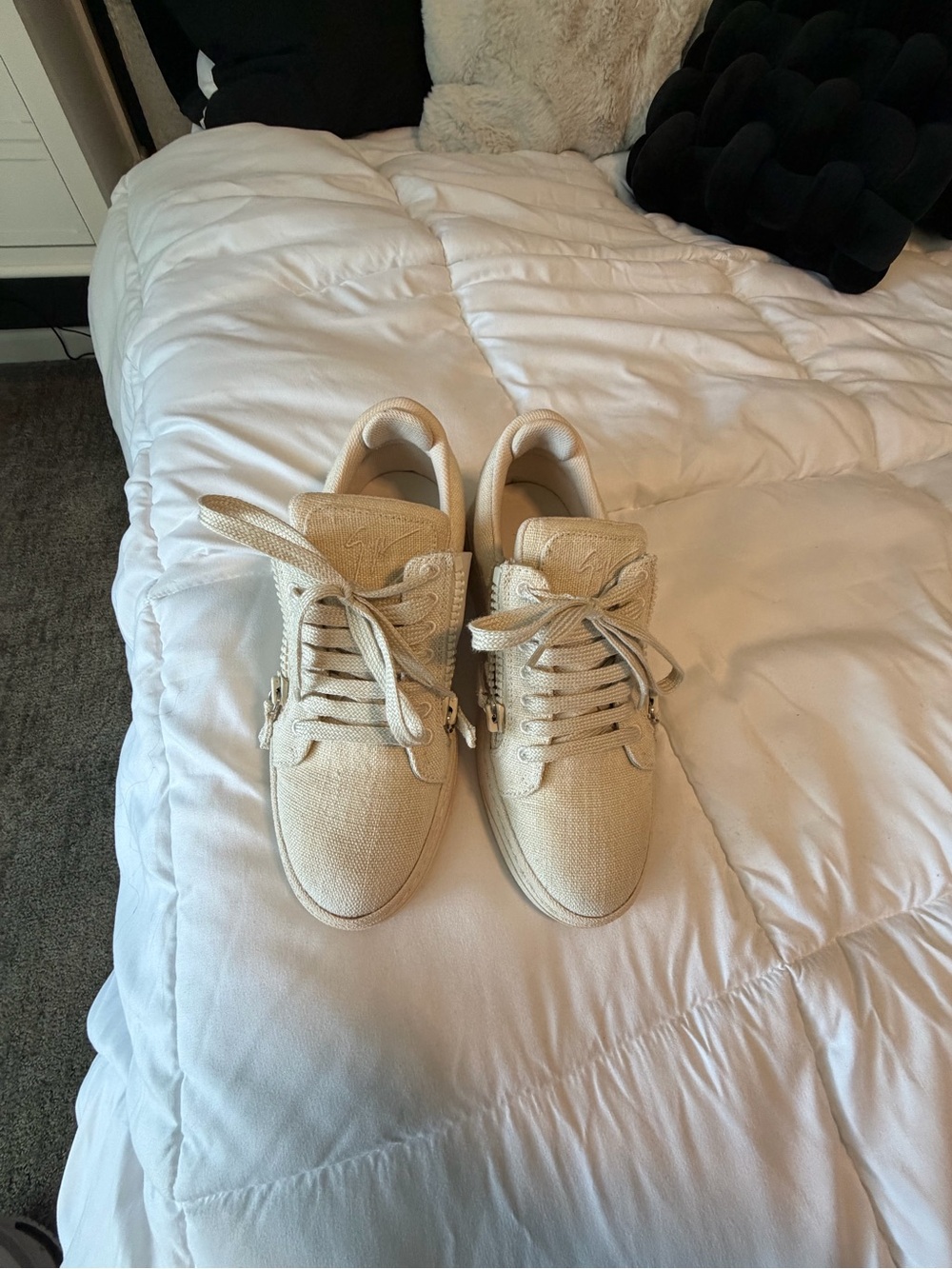 Giuseppe Zanotti Casual Low-Top Sneakers in Beige